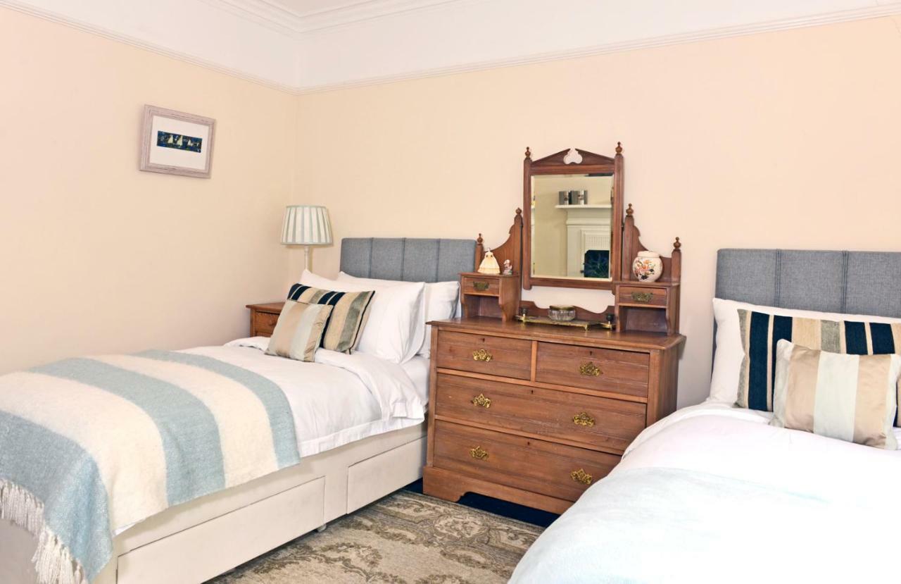 Little Friston Lodge อีสต์บอร์น ภายนอก รูปภาพ